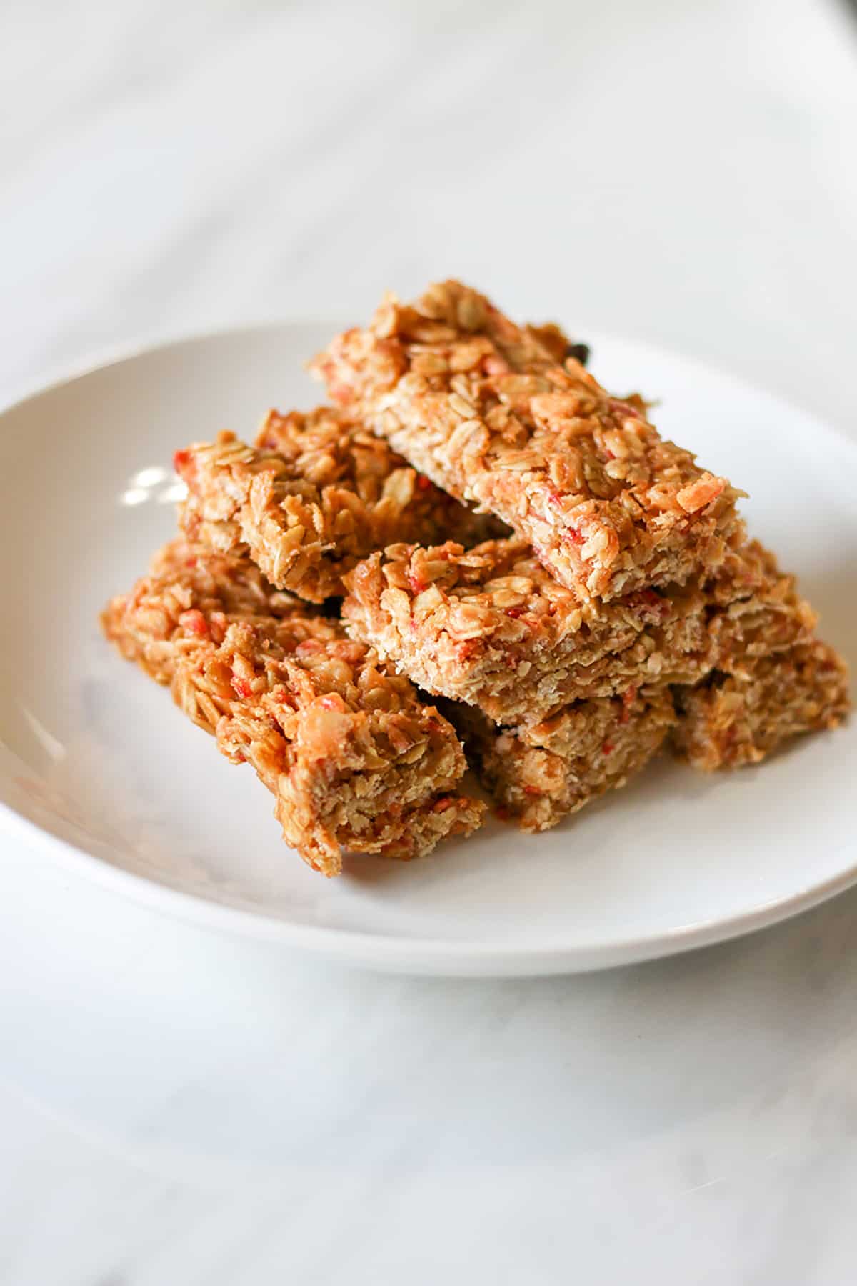 Granola bars made with peanut butter and jam. 