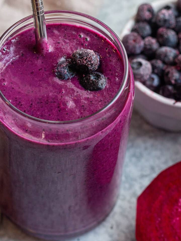 Strawberry Rhubarb Smoothie - Dirt and Dough