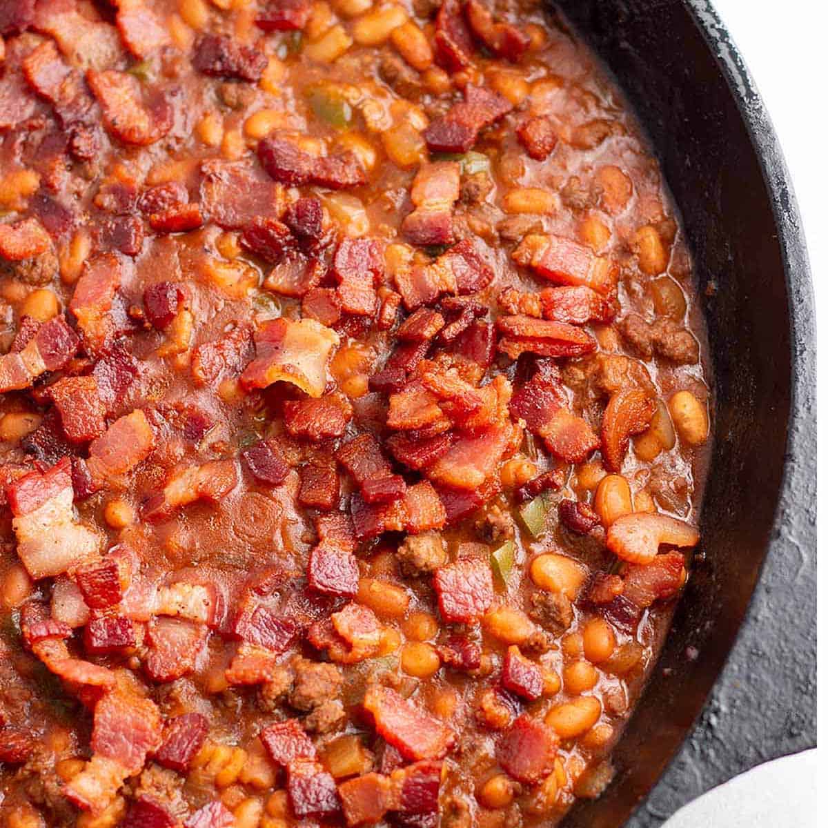 https://dirtanddough.com/wp-content/uploads/2022/06/baked-beans-with-ground-beef-featured-image2.jpg